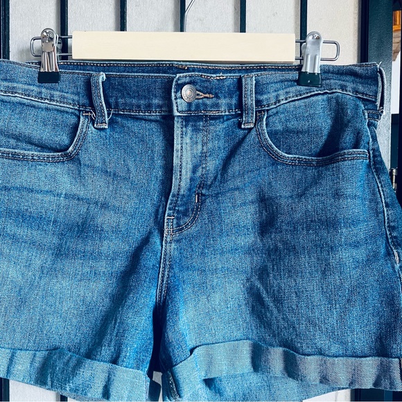 Old Navy blue denim cuffed shorts sz 10 - Picture 4 of 7